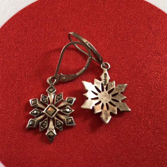 Cute 925 silver star snowflake earrings Made in Thailand - Picture 5 of 5